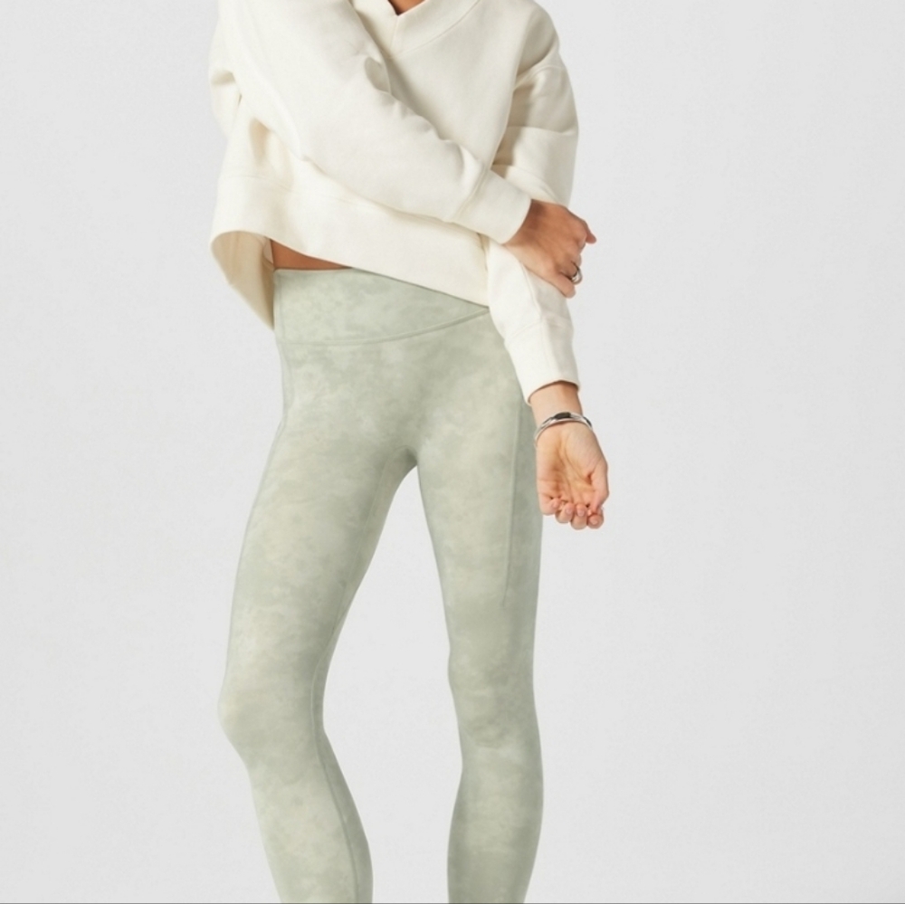 Fabletics - Picture 3 of 5